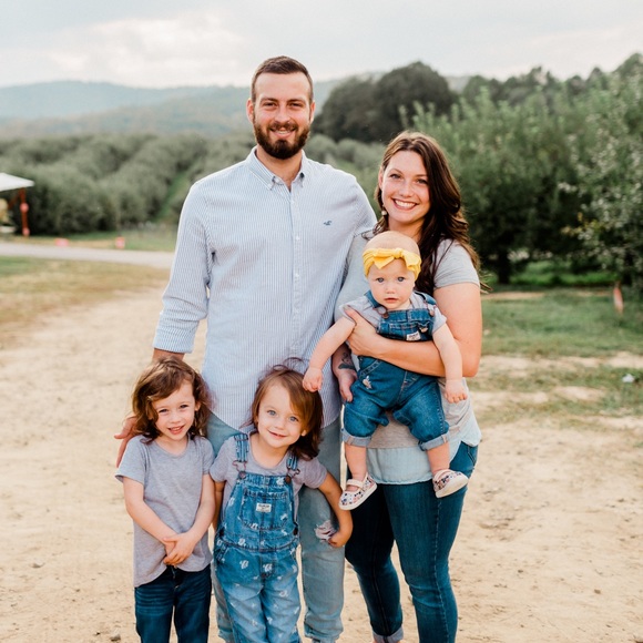 Meet your Posher, Sarah - Picture 3 of 3